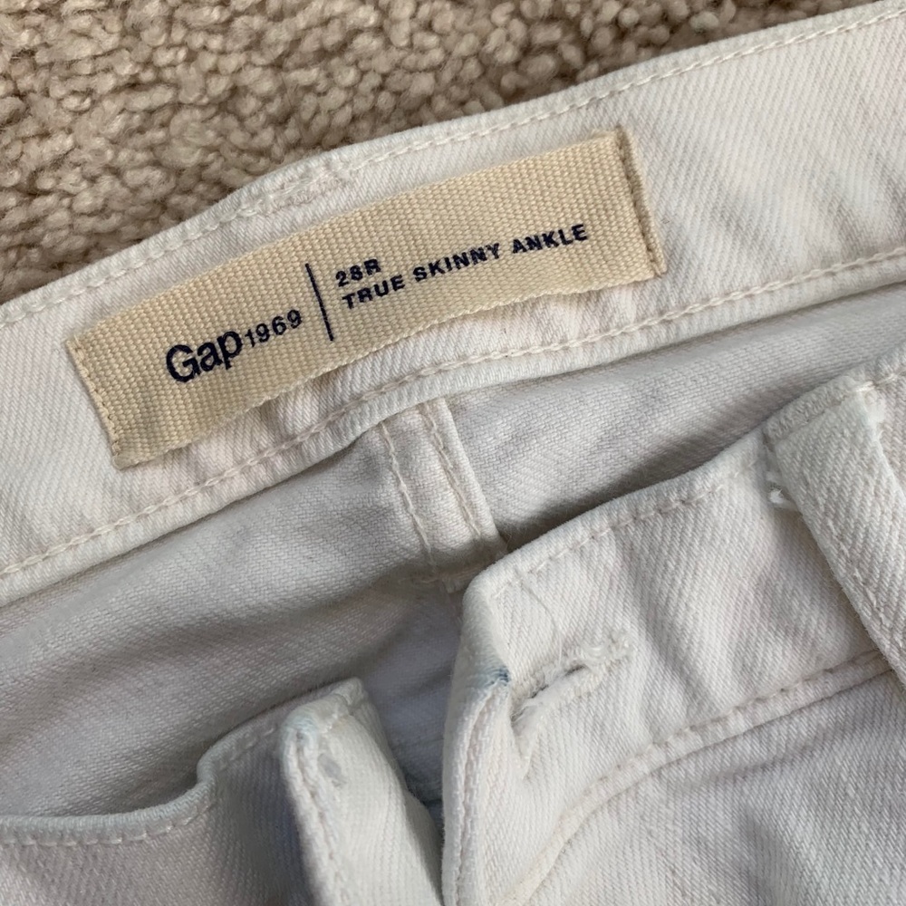 White Gap Jeans